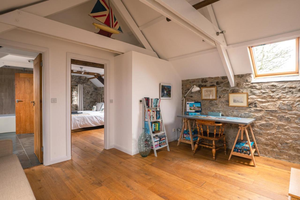 Stunning Converted Granary In Heart Of St Davids Zewnętrze zdjęcie