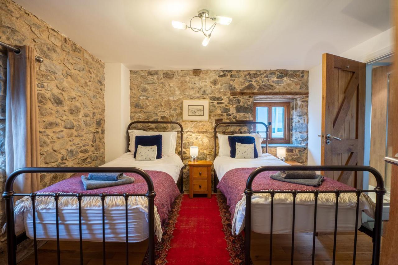 Stunning Converted Granary In Heart Of St Davids Zewnętrze zdjęcie