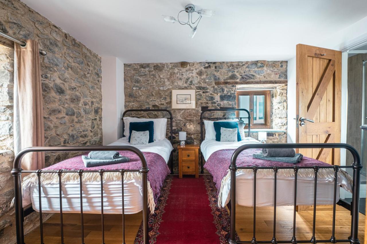 Stunning Converted Granary In Heart Of St Davids Zewnętrze zdjęcie